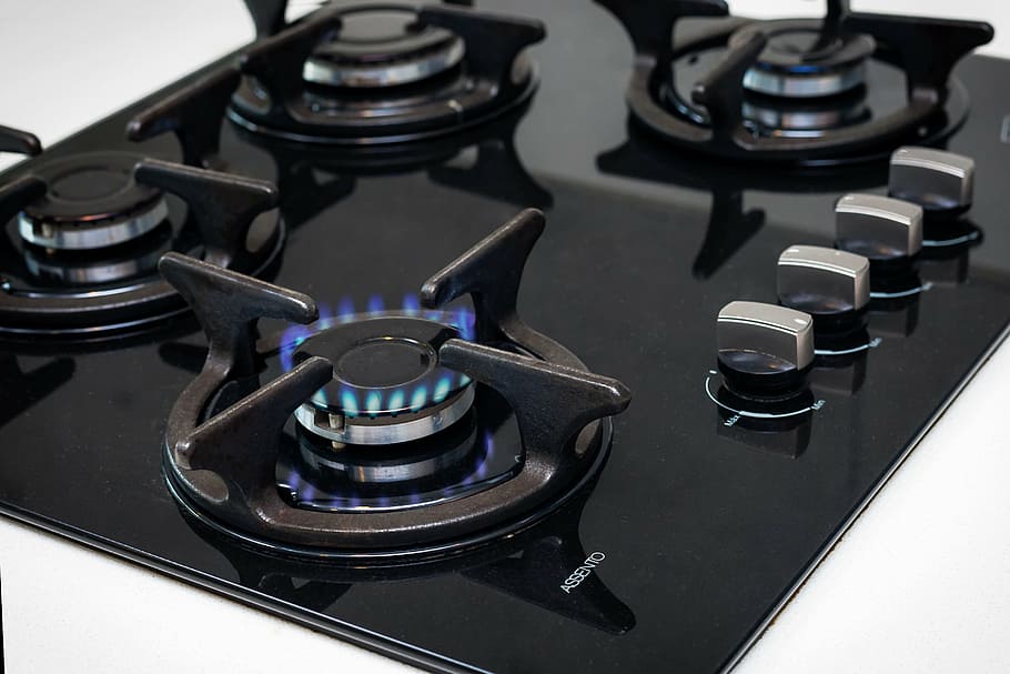 You are currently viewing DIY Fixes for Gas Oven Sounds Like a Blowtorch